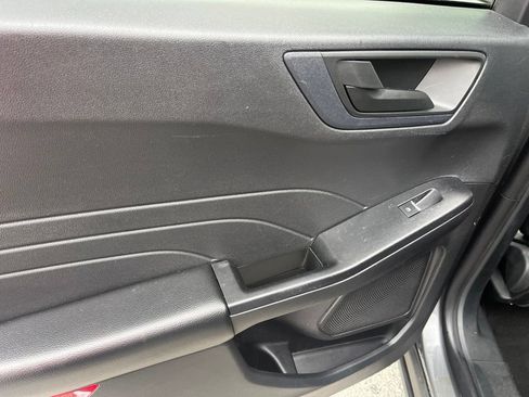 Used 2022 Ford Escape SE FWD image 30