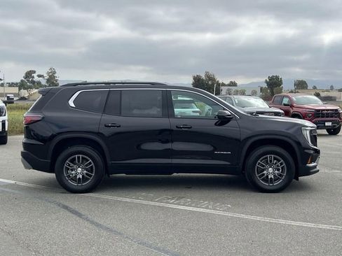 New 2025 GMC Acadia Elevation image 2