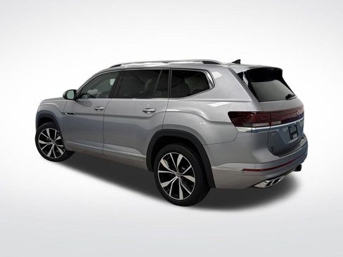 Certified 2024 Volkswagen Atlas SEL Premium R-Line image 3