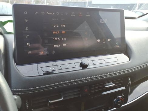 Certified 2024 Nissan Rogue SL image 10