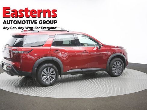 Used 2024 Nissan Pathfinder SV AWD/4WD image 44