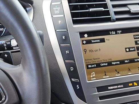 Used 2019 Lincoln MKZ Reserve image 12