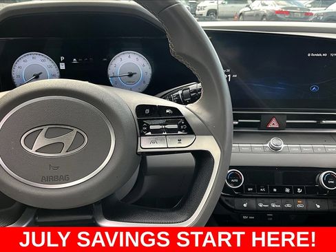 Used 2024 Hyundai Elantra SEL w/ Convenience Package FWD image 15