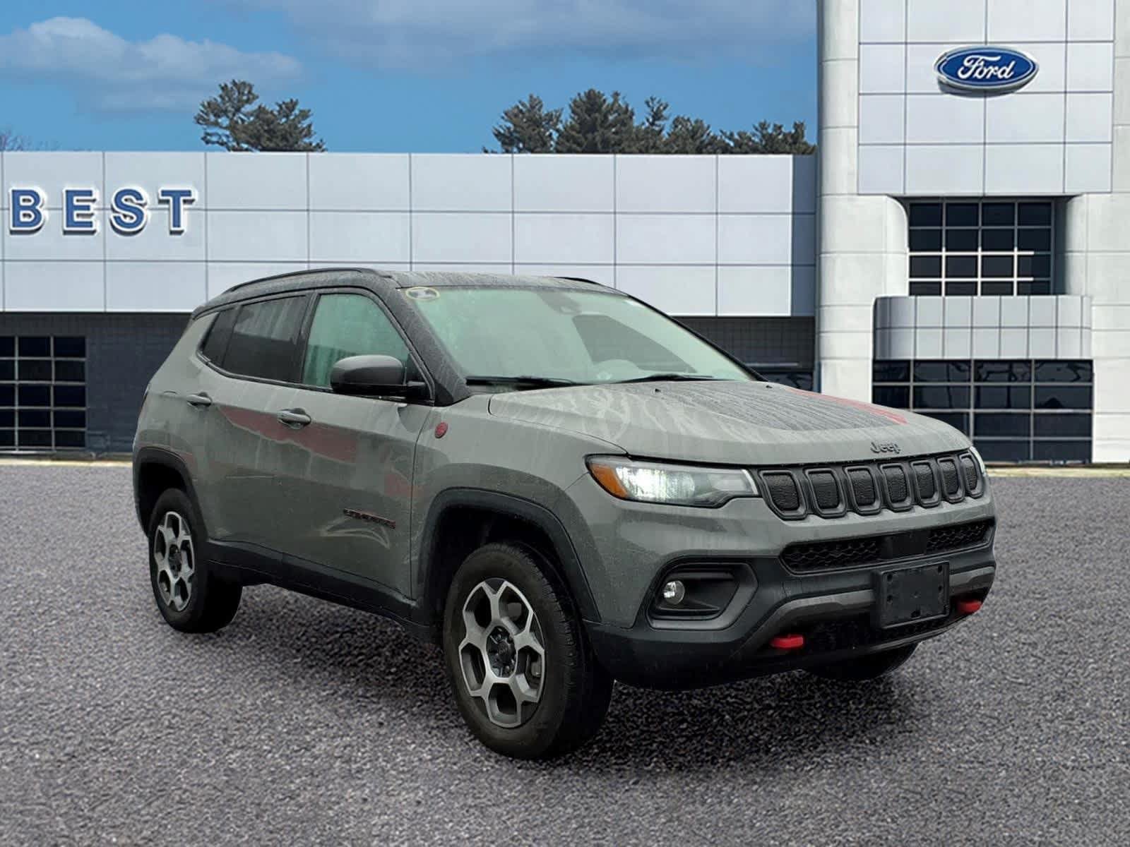 Used 2022 Jeep Compass Trailhawk w/ Trailhawk Convenience Group AWD/4WD image 9
