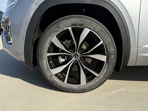 New 2026 Volkswagen Atlas Cross Sport SEL Premium R-Line image 10