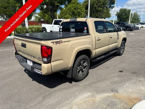 Used 2018 Toyota Tacoma TRD Sport RWD image 4
