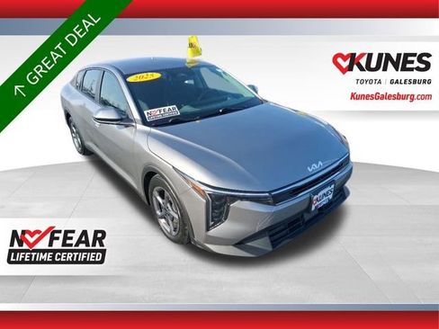 Used 2025 Kia K4 LXS image 1