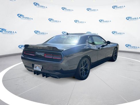 Used 2019 Dodge Challenger R/T w/ Plus Package image 5