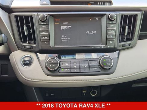 Used 2018 Toyota RAV4 XLE FWD image 30