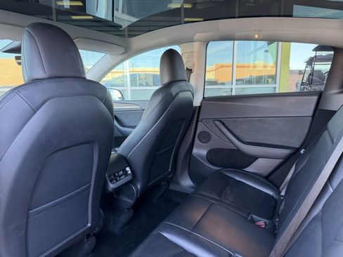 Used 2023 Tesla Model Y Performance image 38