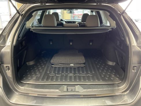 Used 2024 Subaru Outback Premium image 21