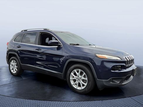 Used 2015 Jeep Cherokee Latitude w/ Comfort/Convenience Group FWD image 1