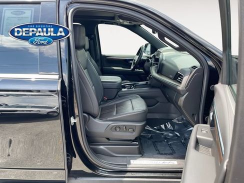 Used 2025 Chevrolet Tahoe High Country AWD/4WD image 19