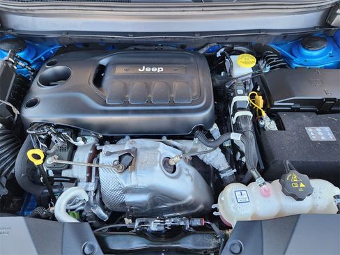 Used 2023 Jeep Cherokee Trailhawk image 31