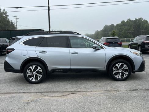 Used 2020 Subaru Outback Limited AWD/4WD image 12
