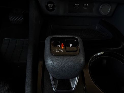 Used 2025 Nissan Rogue SV FWD image 24