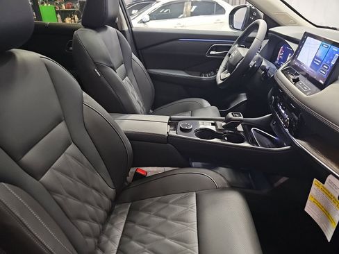 New 2026 Nissan Rogue Platinum w/ Platinum Premium Package image 10