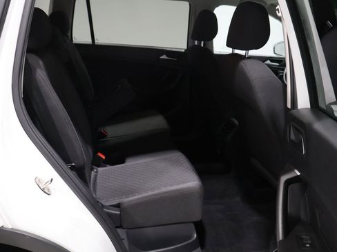 Used 2021 Volkswagen Tiguan S image 20