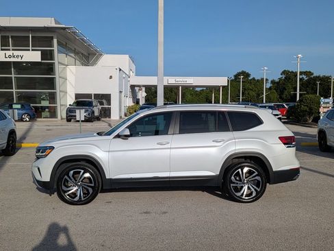 Certified 2023 Volkswagen Atlas SEL AWD/4WD image 3