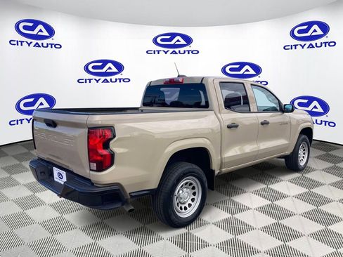 Used 2023 Chevrolet Colorado W/T image 3