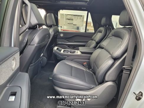 New 2025 Lincoln Navigator L Reserve w/ Jet Appearance Package AWD/4WD image 6