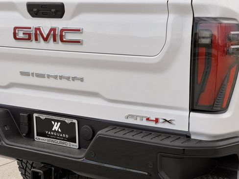 New 2026 GMC Sierra 2500 AT4X image 4