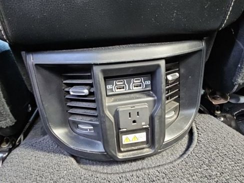 Used 2024 RAM 2500 Laramie AWD/4WD image 25