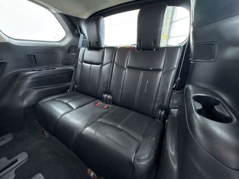 Used 2016 Nissan Pathfinder Platinum w/ Family Entertainment Package image 43