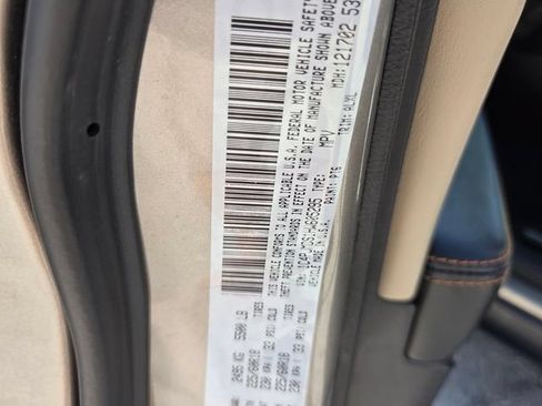 Used 2017 Jeep Cherokee Limited AWD/4WD image 23