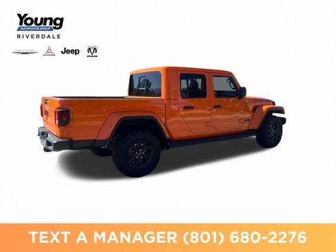 Used 2025 Jeep Gladiator Sport AWD/4WD image 5