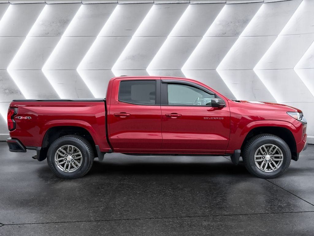 Used 2024 Chevrolet Colorado LT w/ LT Convenience Package II AWD/4WD image 7