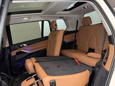 Used 2023 BMW X7 xDrive40i w/ Premium Package image 22