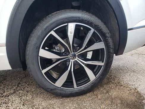 New 2026 Volkswagen Atlas SEL Premium R-Line AWD/4WD image 12