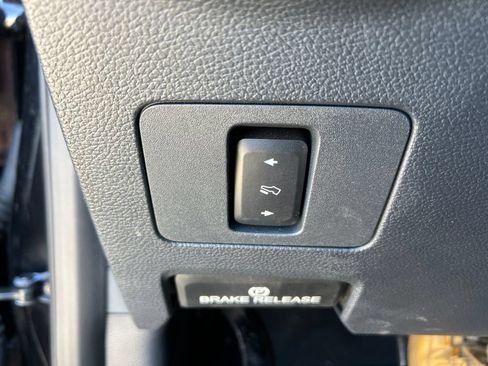 Used 2022 Ford F350 Lariat w/ Camper Package AWD/4WD image 27