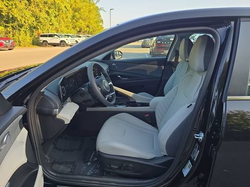 New 2026 Hyundai Elantra Limited FWD image 13