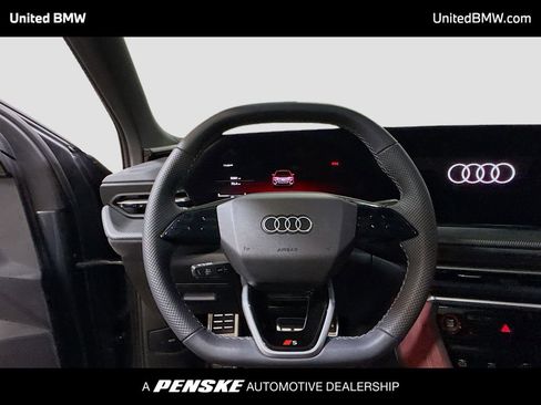 Used 2025 Audi SQ5 Prestige w/ Prestige Package AWD/4WD image 6