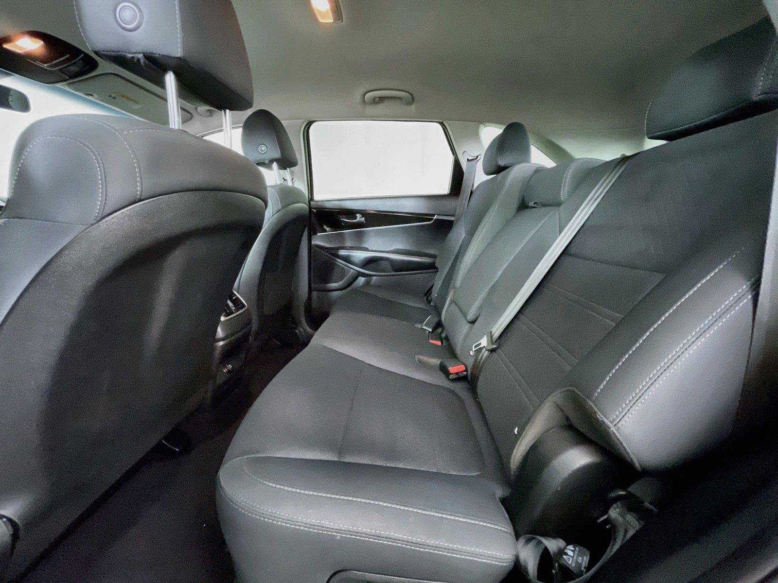 Used 2019 Kia Sorento L FWD image 26