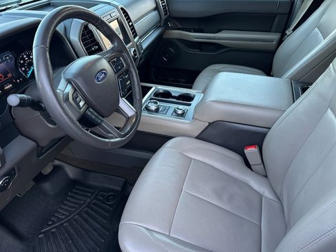 Used 2020 Ford Expedition XLT w/ Equipment Group 202A image 10