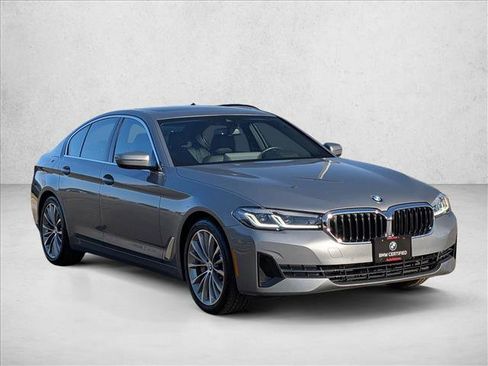 Certified 2023 BMW 530i w/ Premium Package image 3