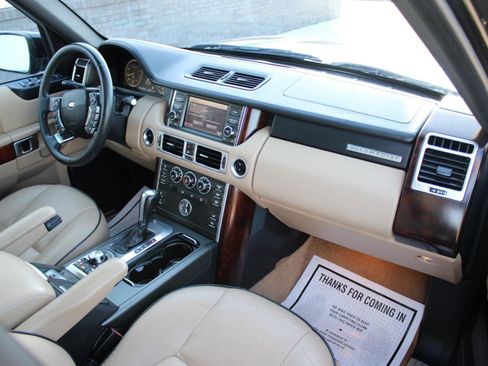 Used 2012 Land Rover Range Rover HSE image 12