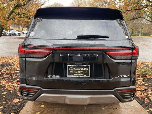 New 2025 Lexus LX 700h Luxury image 3