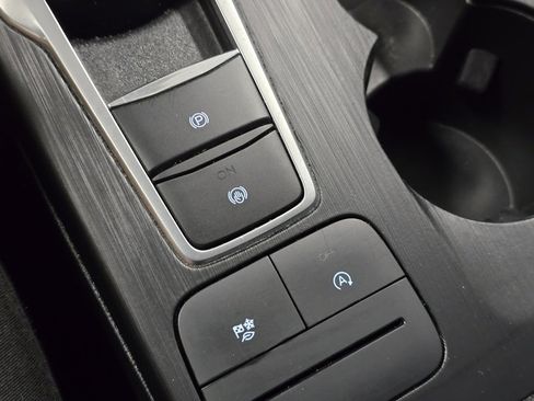 Used 2023 Ford Escape Active image 6