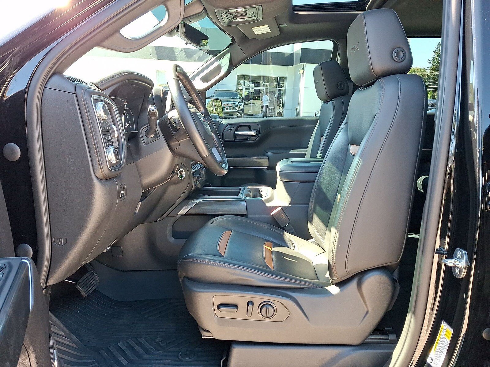 Used 2020 GMC Sierra 1500 AT4 w/ AT4 Premium Package AWD/4WD image 11