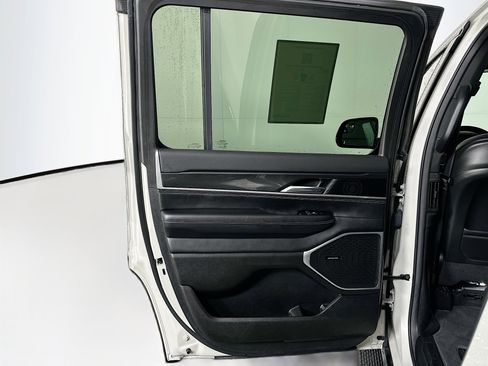 Used 2022 Jeep Wagoneer Series I w/ Premium Group I image 27