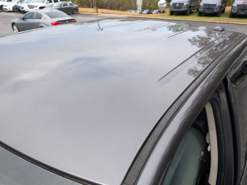 Used 2019 RAM 1500 Express w/ Express Value Package image 14