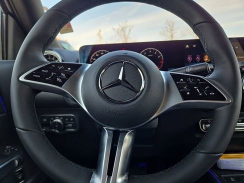 New 2026 Mercedes-Benz GLB 250 4MATIC image 16