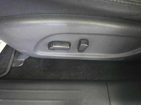 Used 2019 Nissan Pathfinder SV AWD/4WD image 22