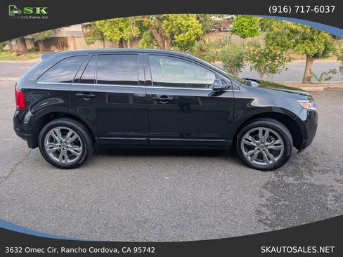 Used 2014 Ford Edge Limited w/ Equipment Group 302A AWD/4WD image 12
