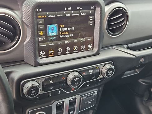 Used 2021 Jeep Wrangler Sport AWD/4WD image 27