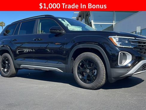New 2025 Volkswagen Atlas Peak Edition SE AWD/4WD image 1